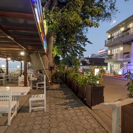 Le Bouton D'Or Boutique Hotel-2